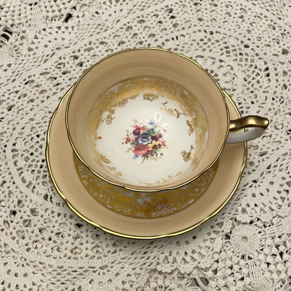 Hammersley Gold Lace Border 4464